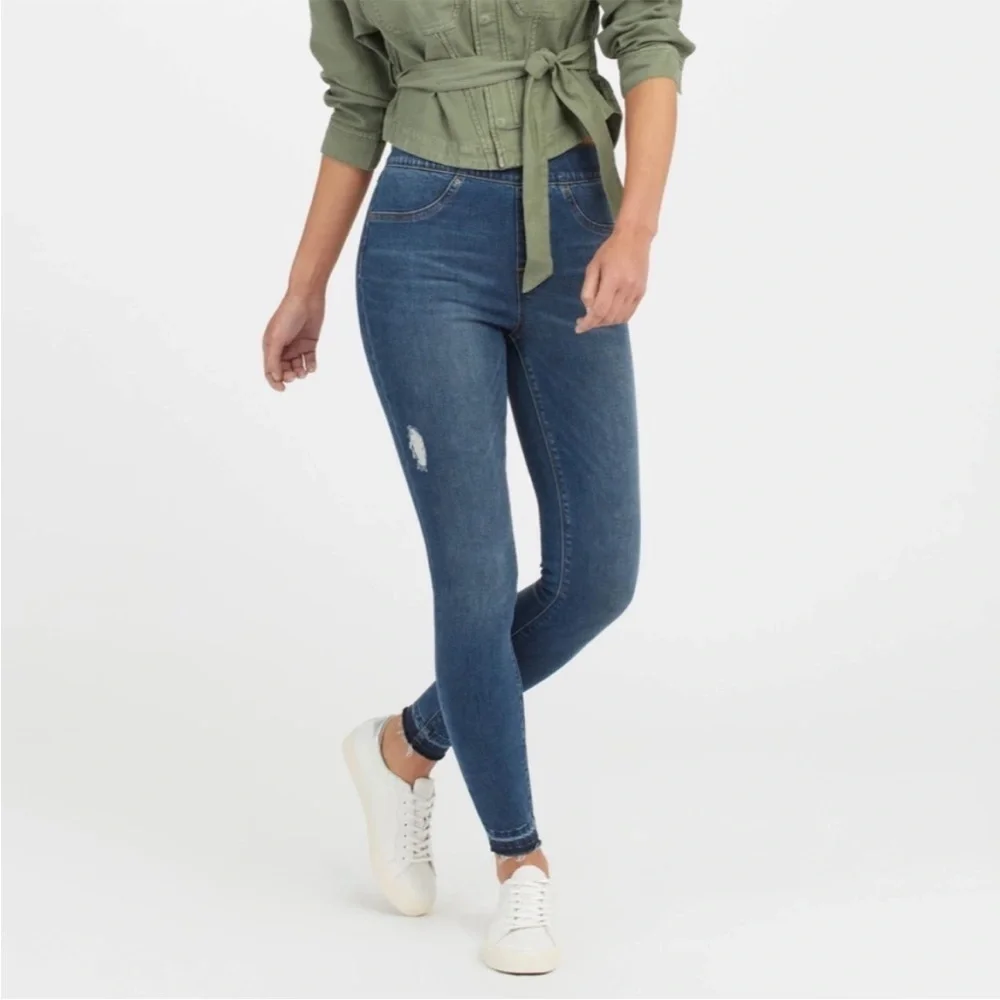 SPANX Distressed Ankle Skinny Jeans Size Medium